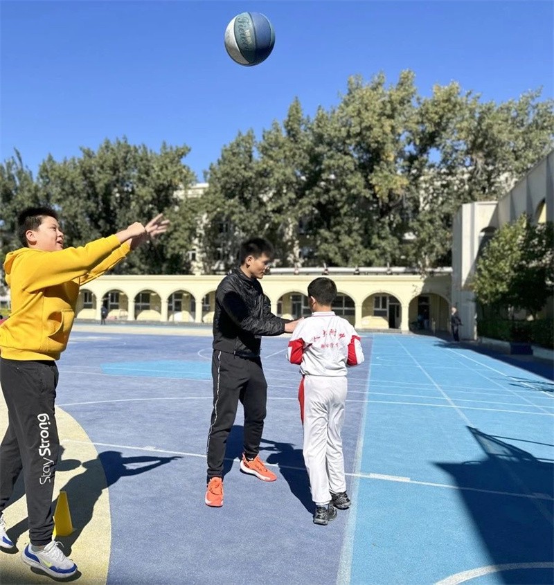 篮球封闭训练中的体能提升方案_0